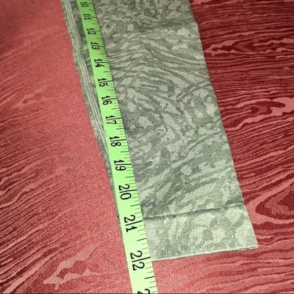 Gymshark Seamless Leggings Army Green Size XS Yoga Workout Running Gym - Picture 11 of 15